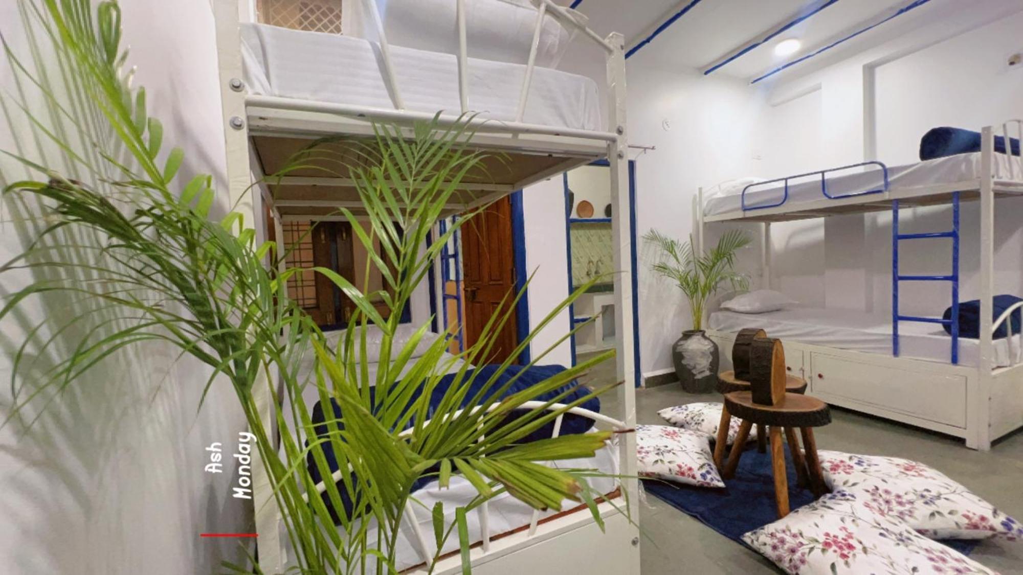 Pause Hostel Ujjain Exterior photo